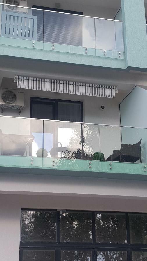 Alex Marina Flat Mamaia Exterior foto