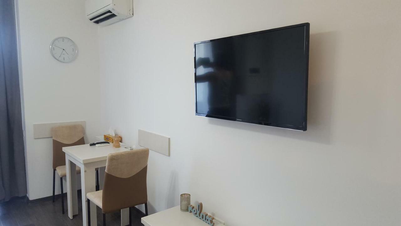 Alex Marina Flat Mamaia Exterior foto